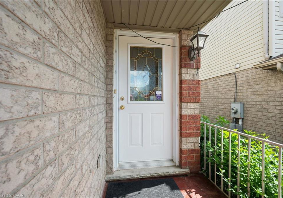 86-bridlewreath-street-kitchener-ontario-40858403