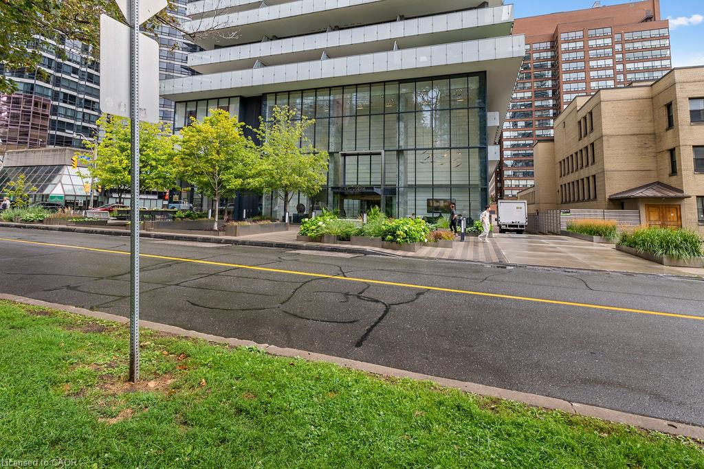 57-st-joseph-street-toronto-ontario-40858404