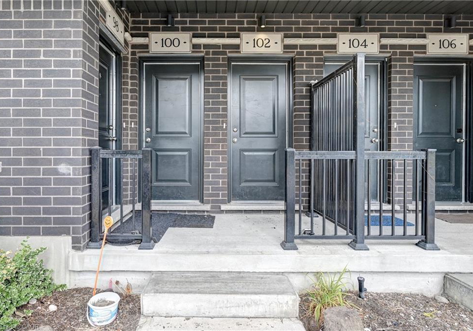 102-wheat-lane-kitchener-ontario-40858420