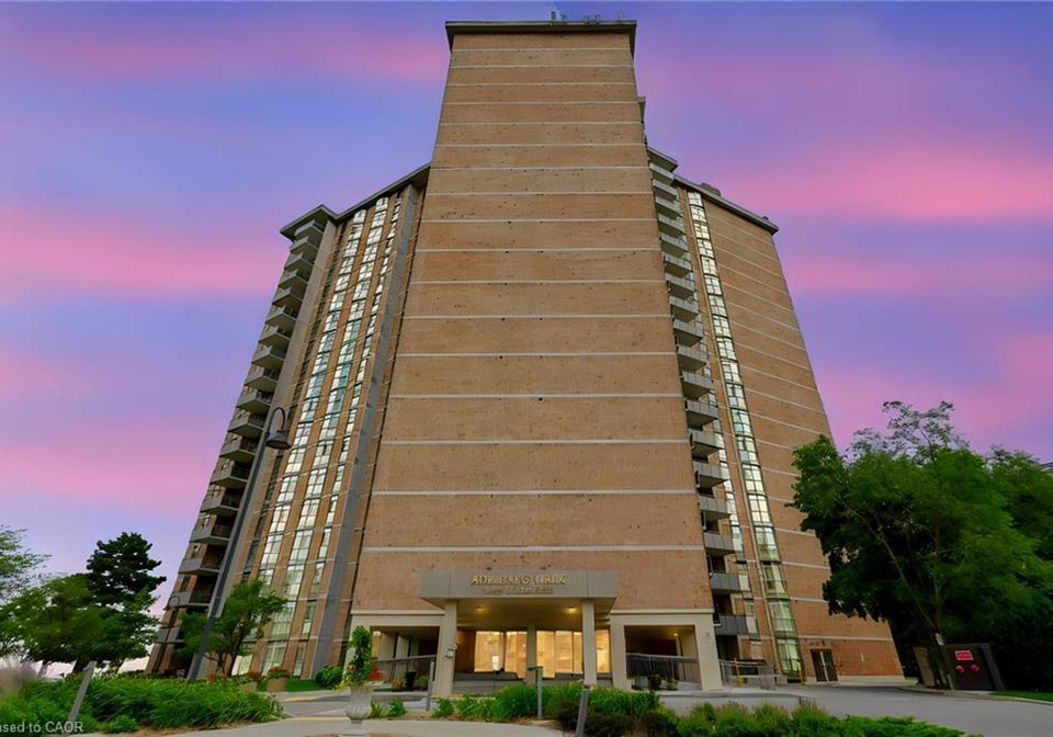 5250-lakeshore-road-burlington-ontario-40858427