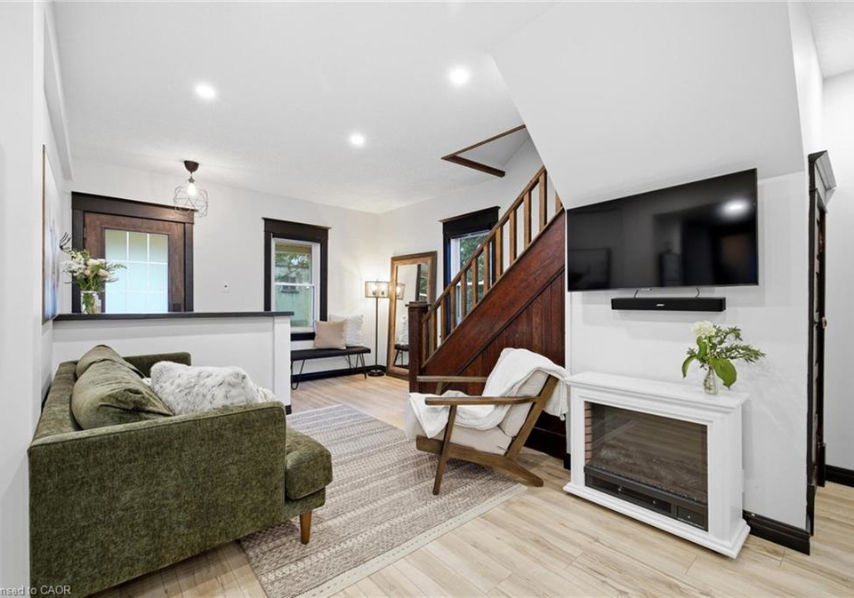 35-arthur-street-n-elmira-ontario-40858436