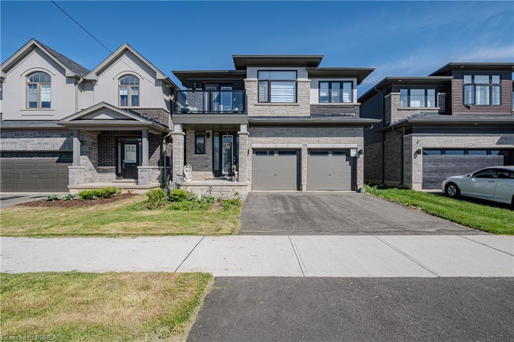 228-longboat-run-w-brantford-ontario-40858457