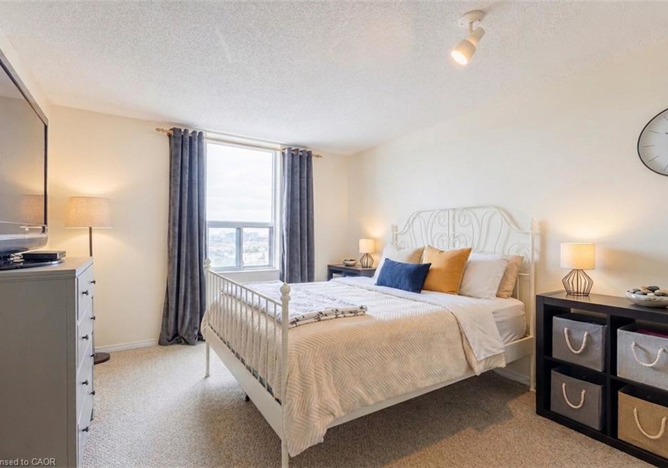 55-green-valley-drive-kitchener-ontario-40858511