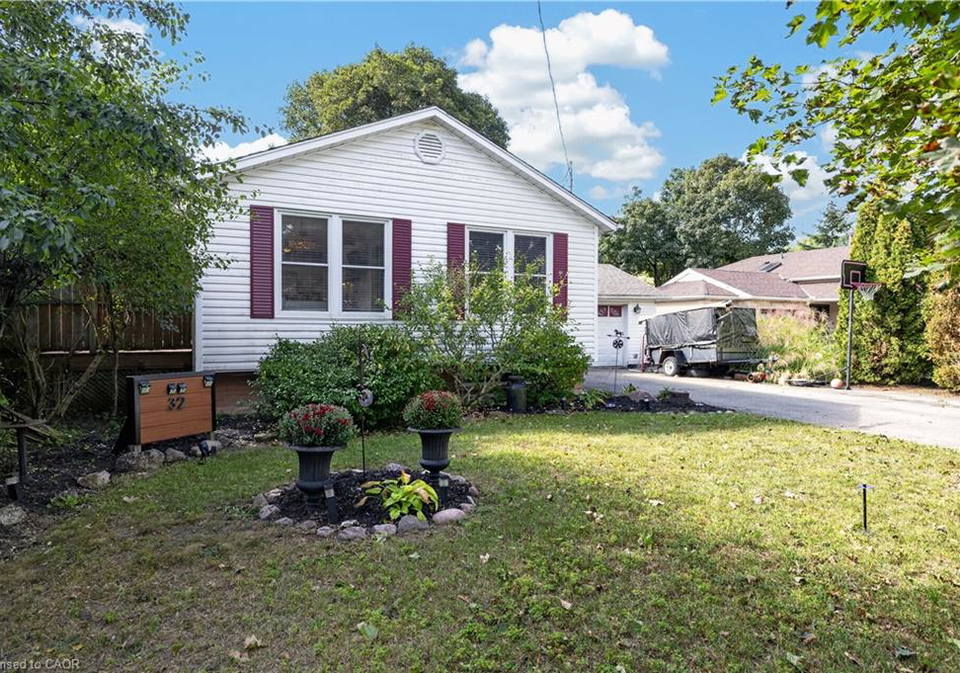 32-chelvin-drive-georgetown-ontario-40858541