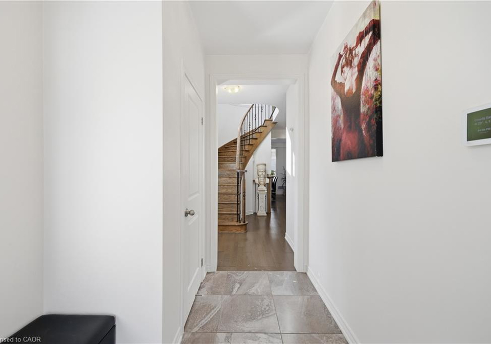 97-narbonne-crescent-stoney-creek-ontario-40858547