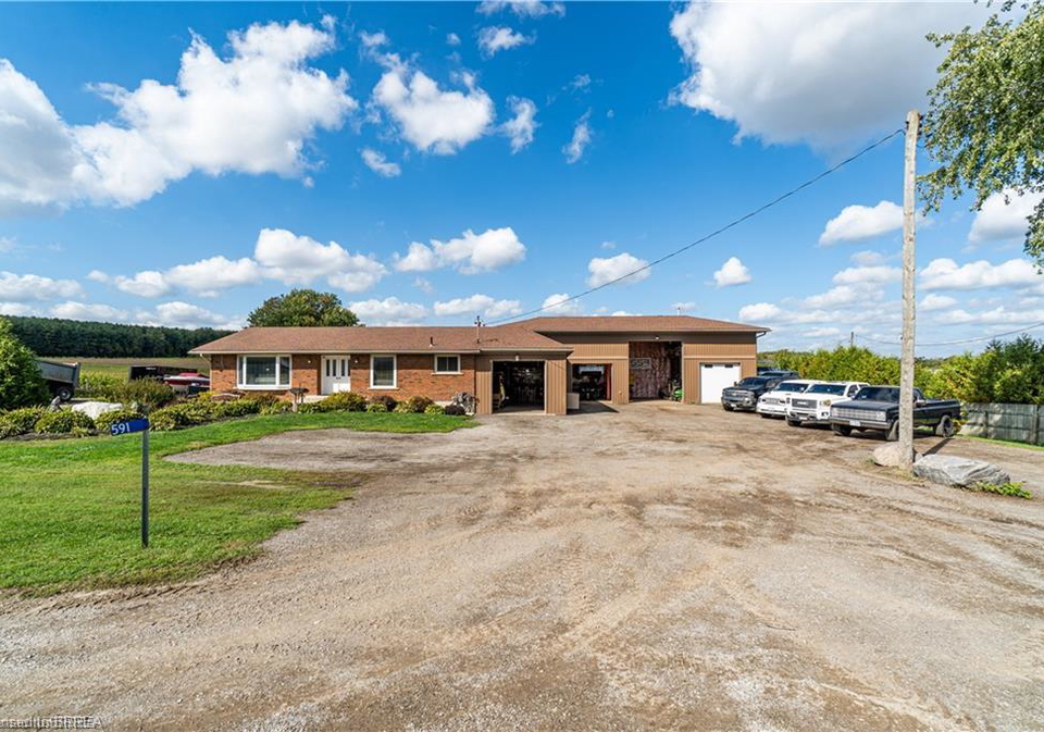 591-governors-road-e-paris-ontario-40858559