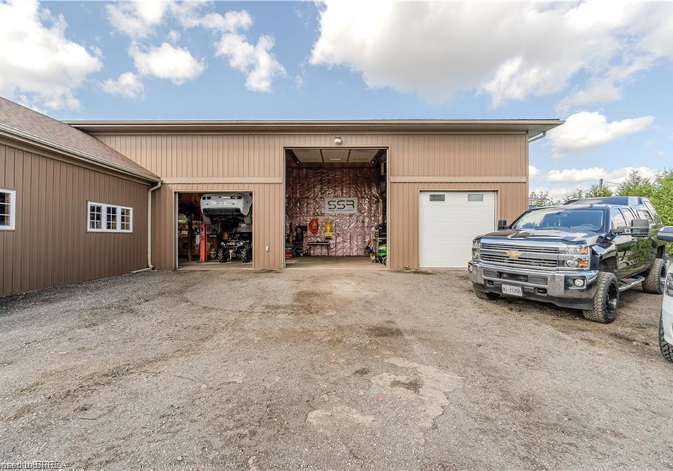 591-governors-road-e-paris-ontario-40858559