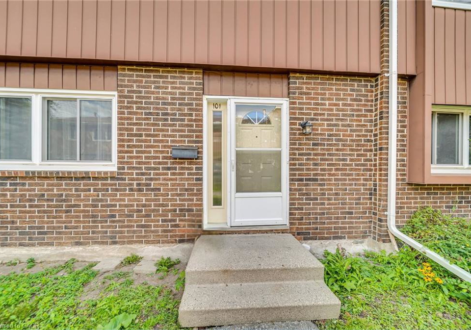 121-university-avenue-e-waterloo-ontario-40858581