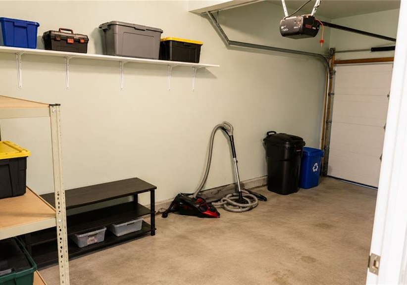 10-holborn-court-kitchener-ontario-40858630