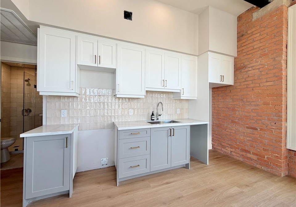 56-york-boulevard-hamilton-ontario-40858641