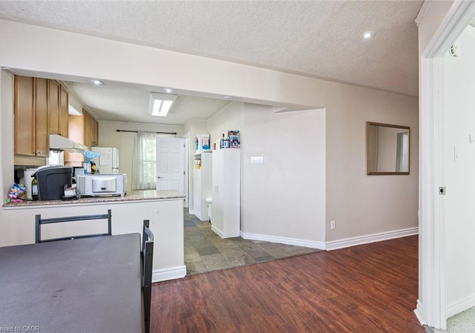 16-beaucourt-place-hamilton-ontario-40858707