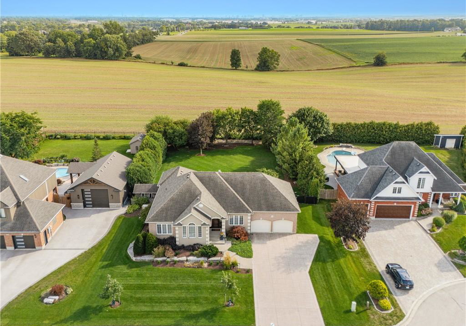 26-weberlyn-crescent-conestogo-ontario-40858721