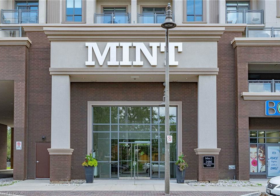 2486-old-bronte-road-oakville-ontario-40858735