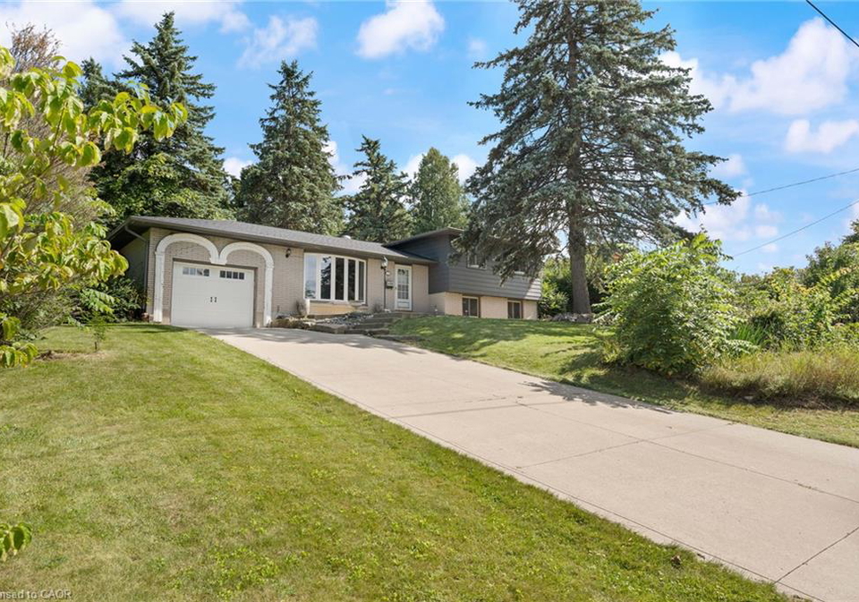 20-sunset-drive-simcoe-ontario-40858776