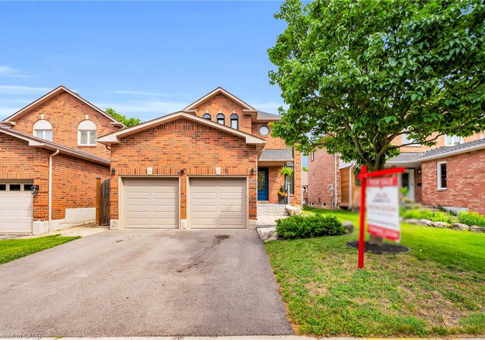 22-mccullough-crescent-georgetown-ontario-40858828