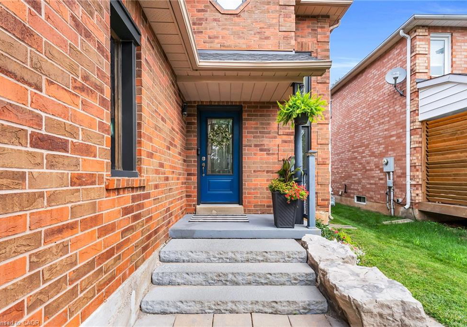 22-mccullough-crescent-georgetown-ontario-40858828
