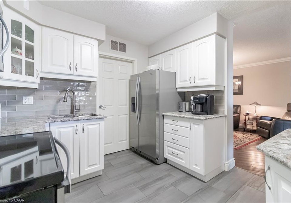 250-glenridge-drive-waterloo-ontario-40858835