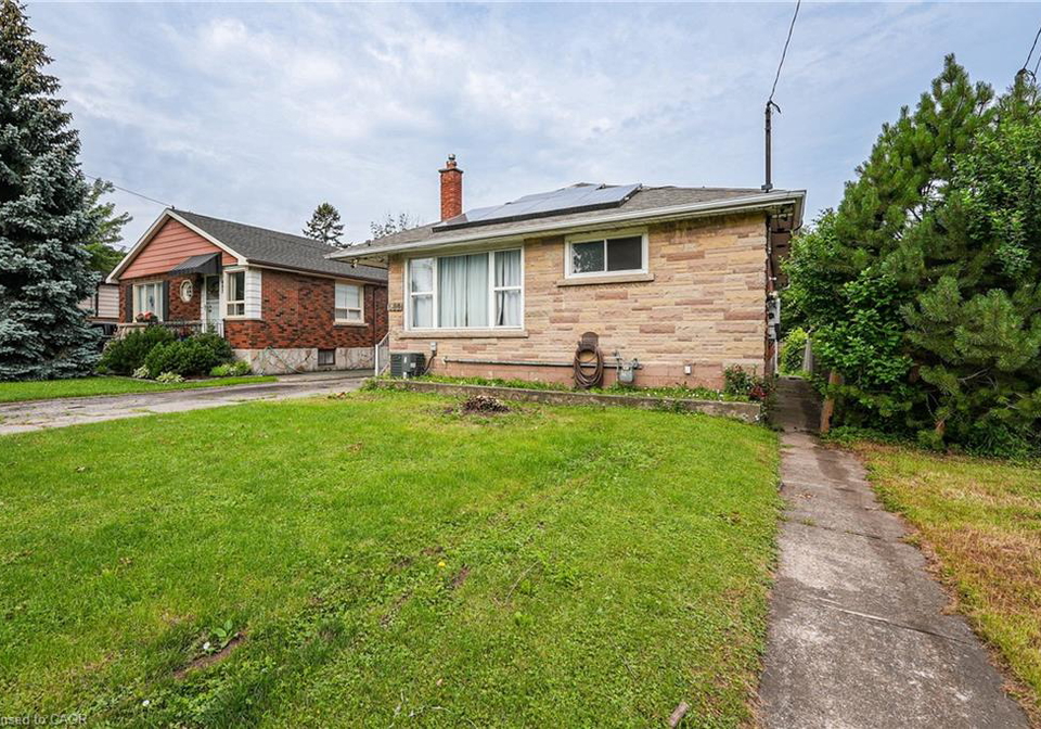 689-burgess-avenue-hamilton-ontario-40858857