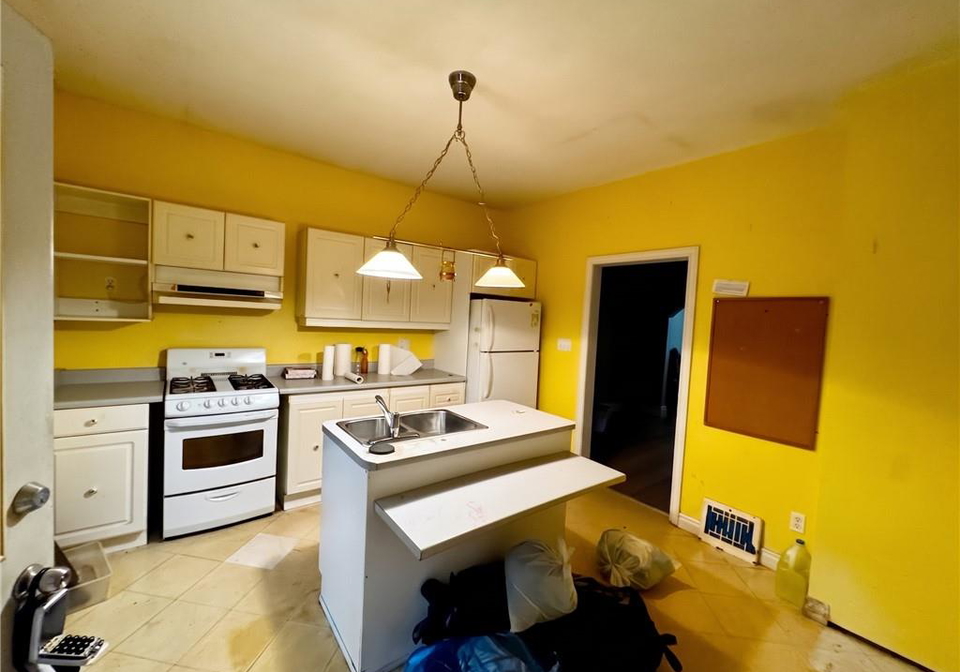 28-brantdale-avenue-hamilton-ontario-40858859