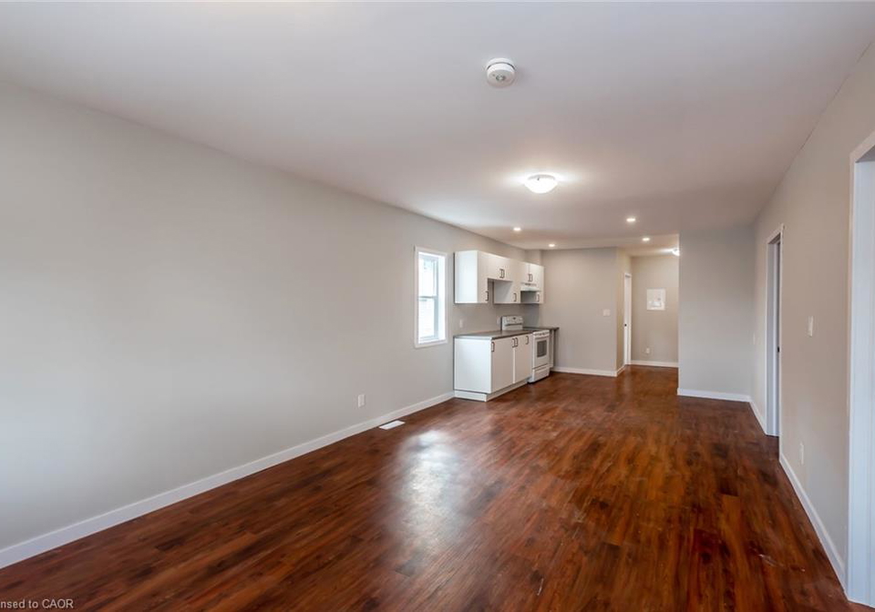 104-beach-road-hamilton-ontario-40858869