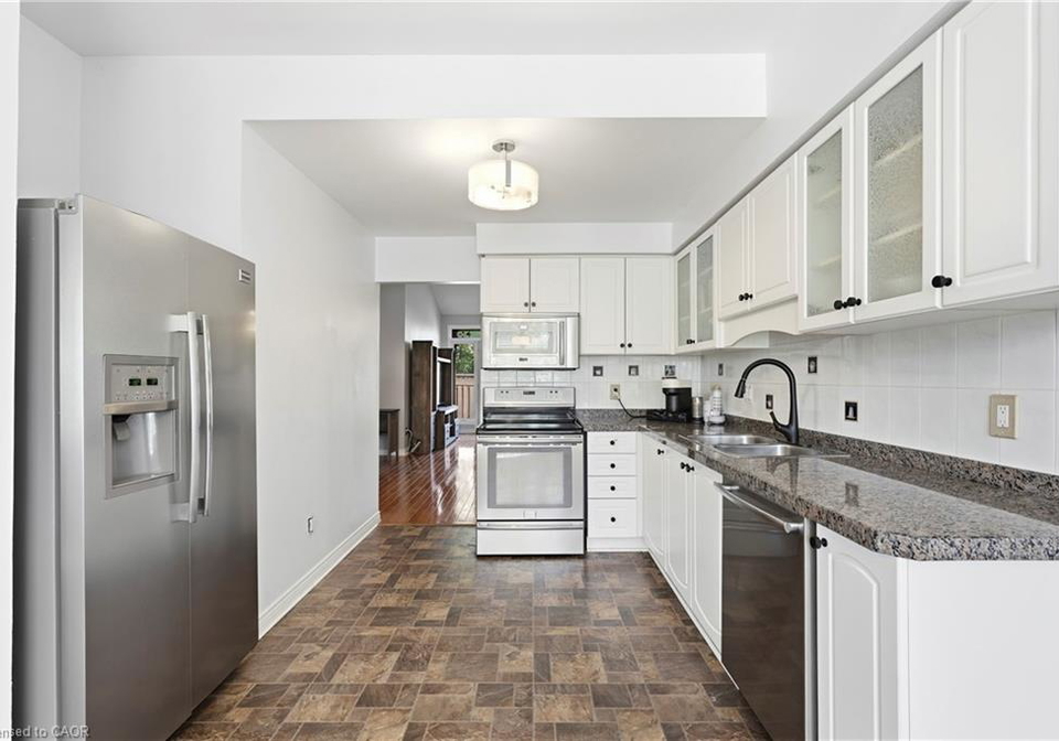 96-greentrail-drive-hamilton-ontario-40858885