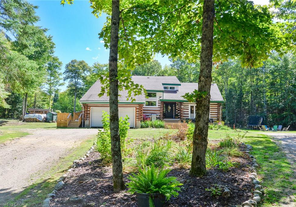 239-old-government-road-emsdale-ontario-40858888