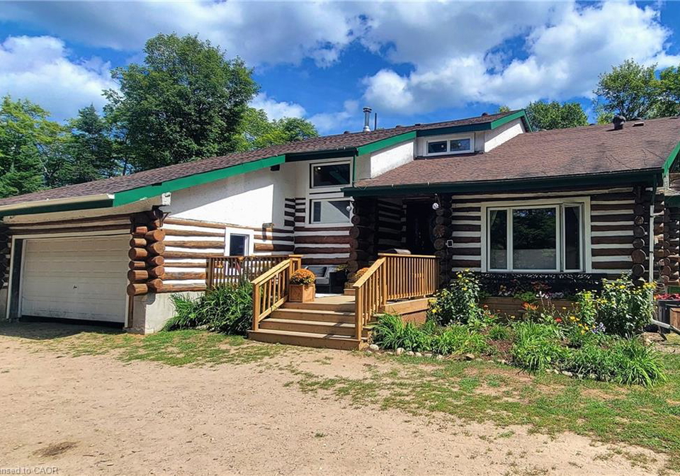 239-old-government-road-emsdale-ontario-40858888