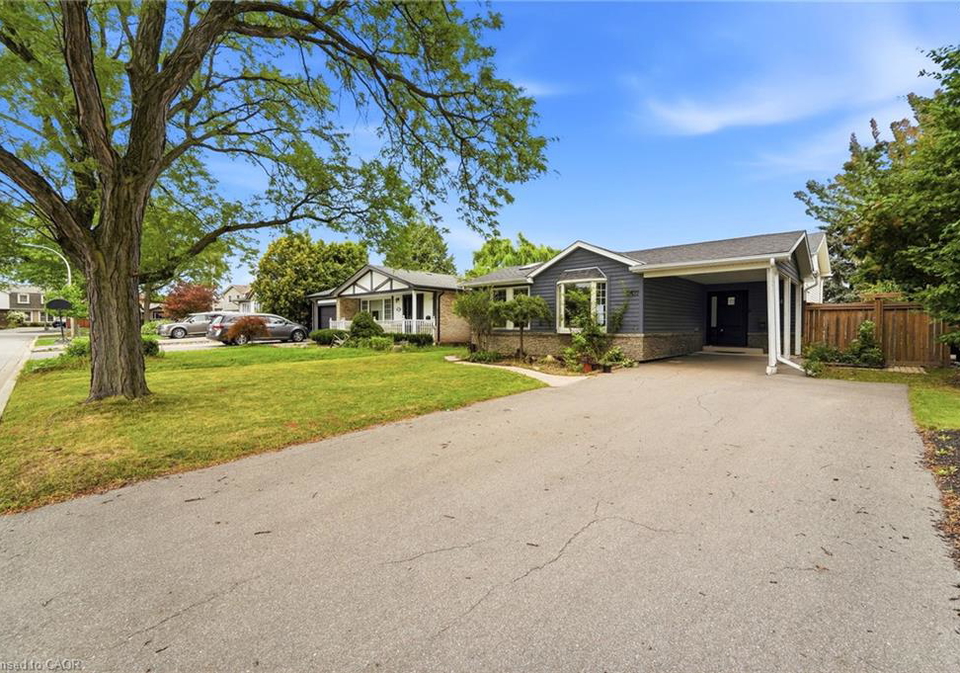 677-lomond-crescent-burlington-ontario-40858921