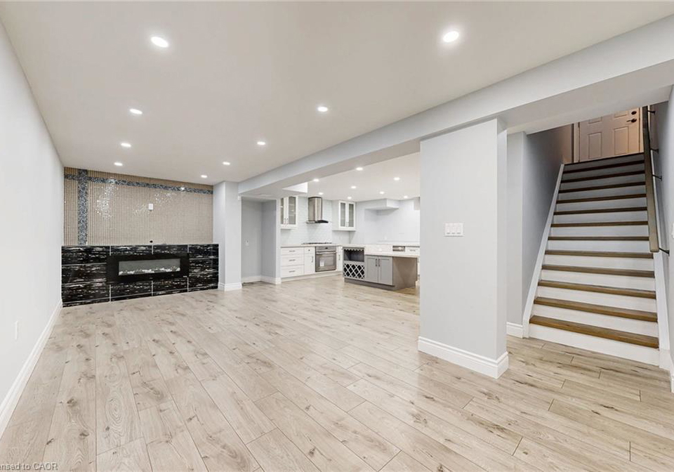 7-riesling-court-hamilton-ontario-40858951
