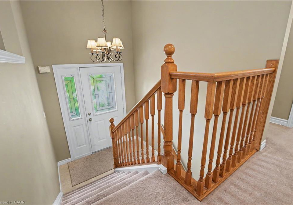 1-cutting-drive-elora-ontario-40858961