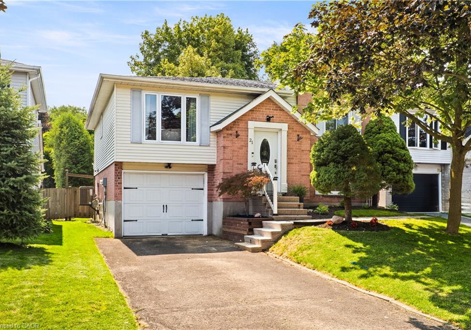 21-golden-meadow-crescent-kitchener-ontario-40858997