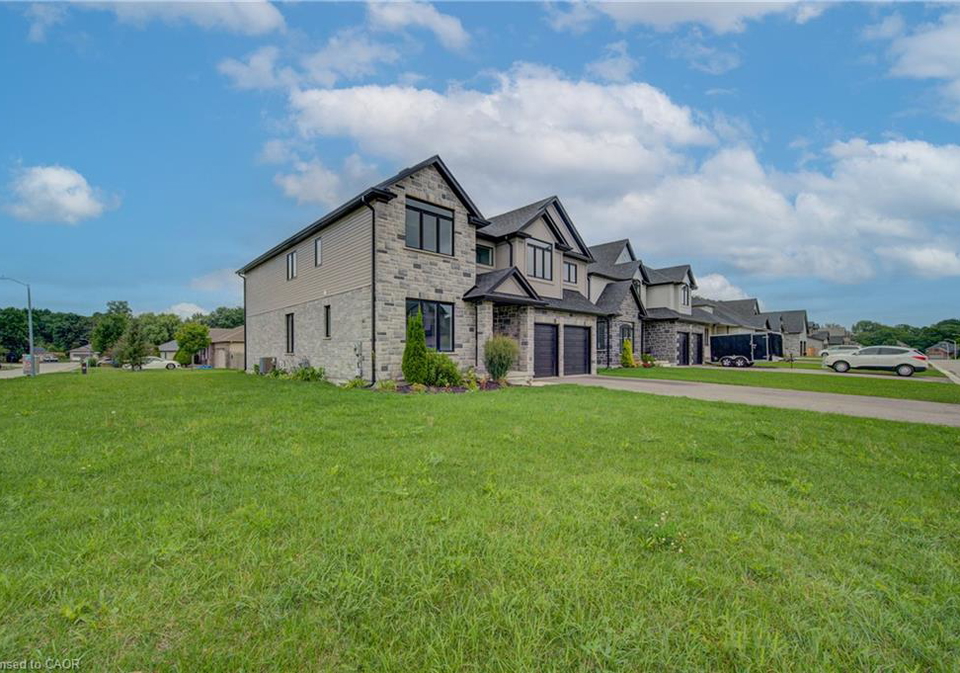 32-sycamore-drive-tillsonburg-ontario-40859012