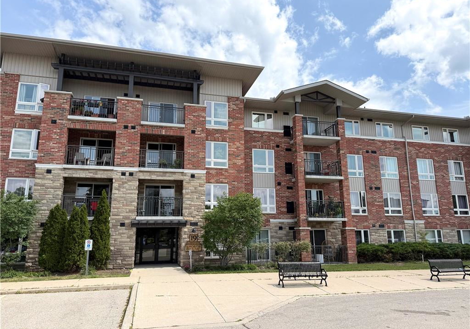 19-waterford-drive-guelph-ontario-40859093