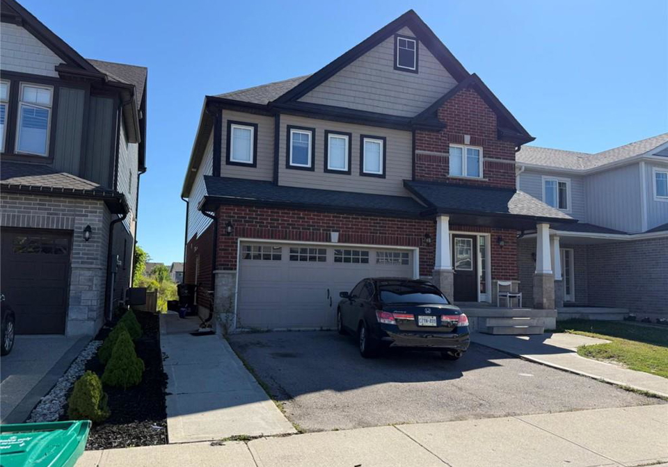 11-castlebay-street-kitchener-ontario-40859109