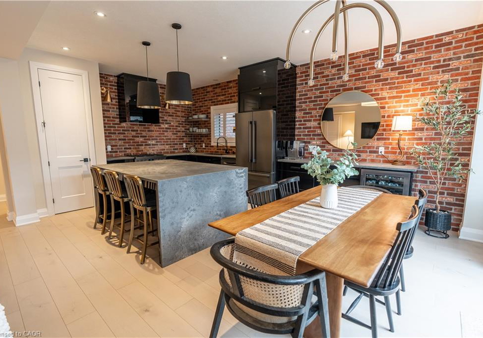 311-chokecherry-crescent-waterloo-ontario-40859158