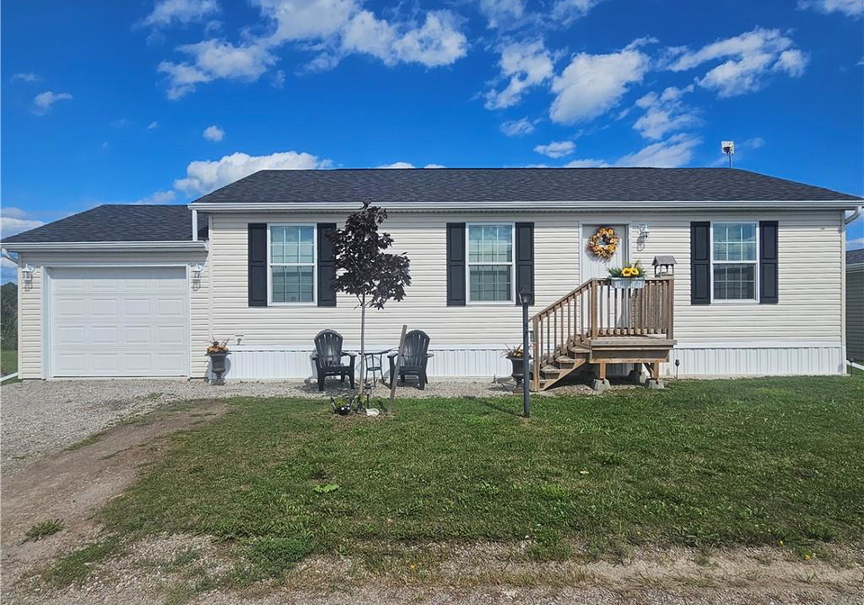 10-marsh-cove-nanticoke-ontario-40859181