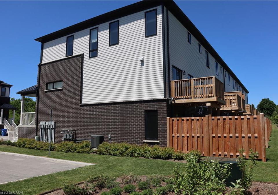 15-sora-lane-guelph-ontario-40859195