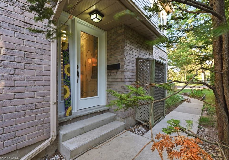 365-bennington-waterloo-ontario-40859226