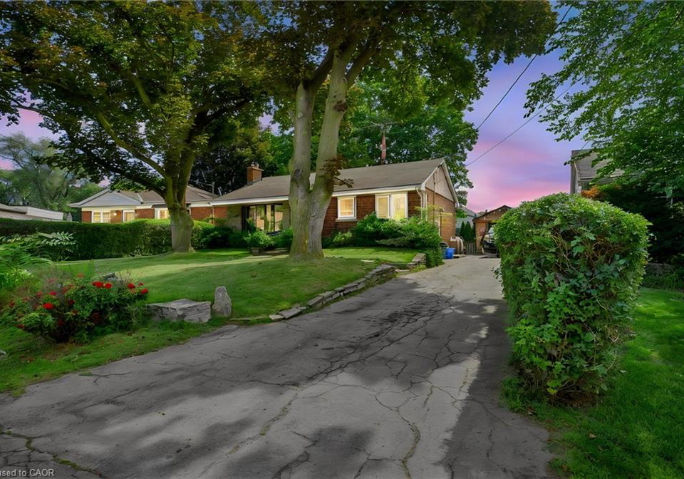 1046-shepherds-drive-burlington-ontario-40859257