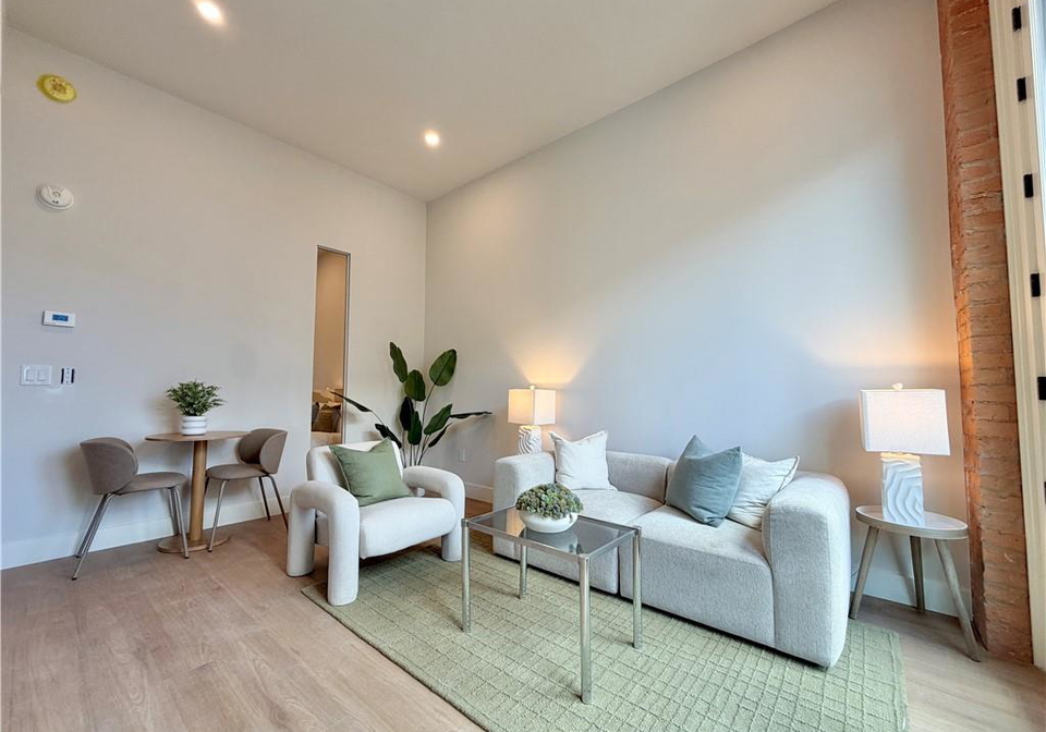 56-york-boulevard-hamilton-ontario-40859278