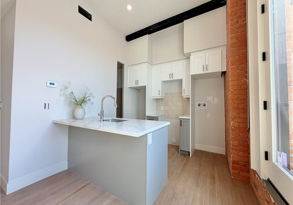 56-york-boulevard-hamilton-ontario-40859279