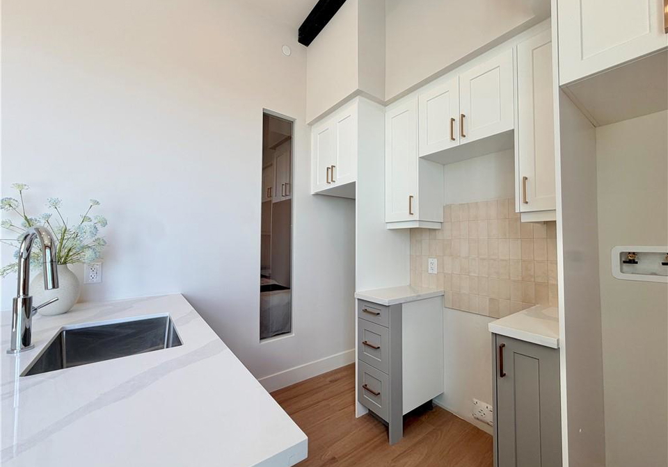 56-york-boulevard-hamilton-ontario-40859279