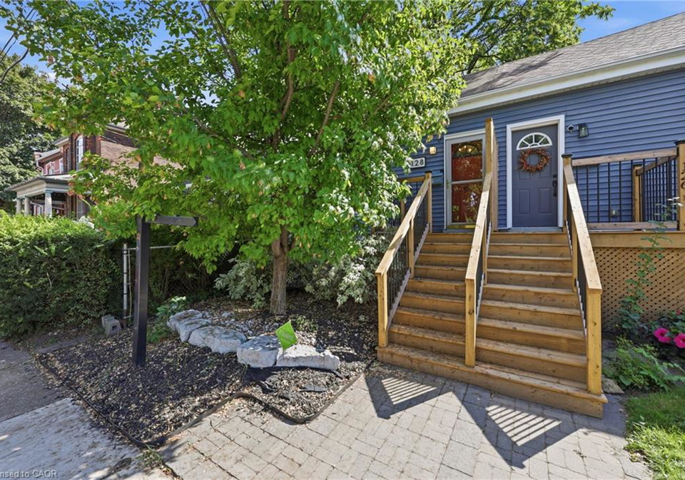 128-robert-street-hamilton-ontario-40859289