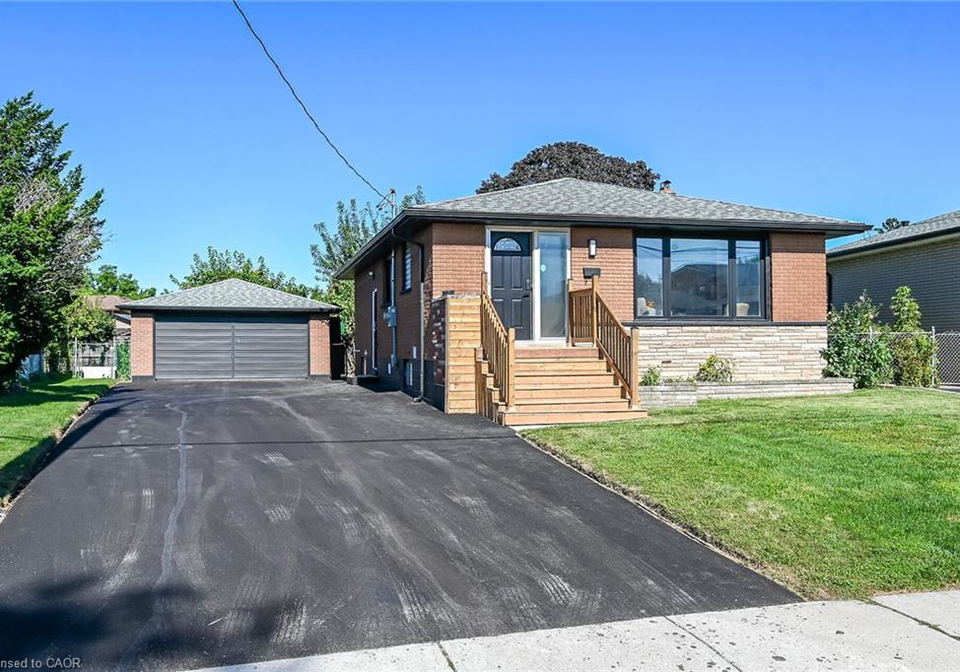 135-nugent-drive-hamilton-ontario-40859304