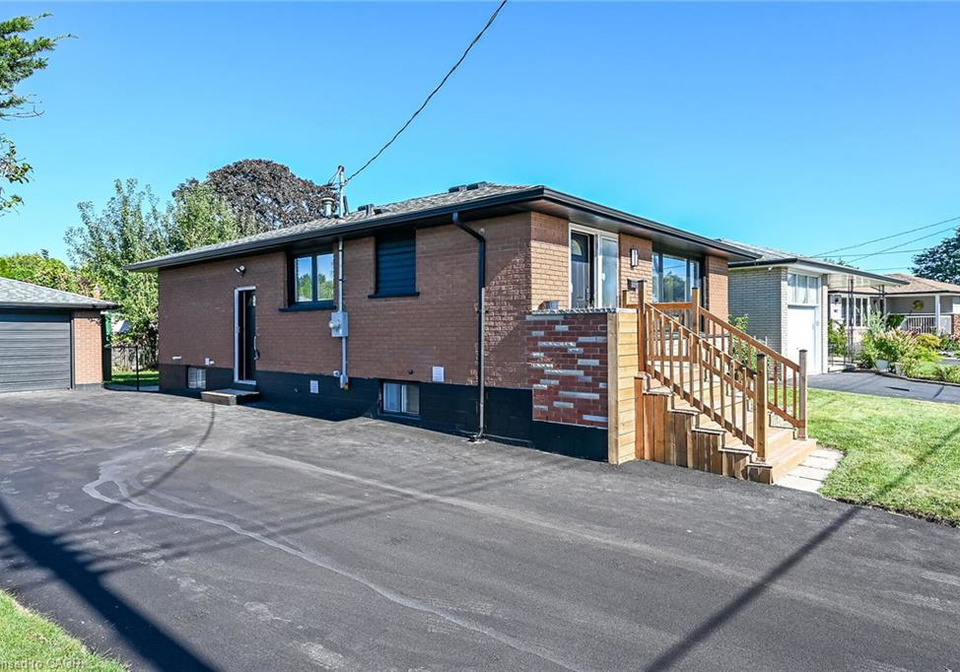135-nugent-drive-hamilton-ontario-40859304