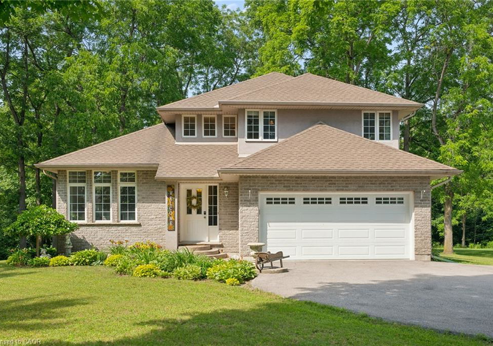 2011-main-street-walsingham-ontario-40859306