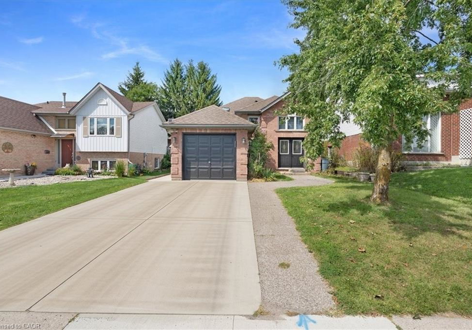 150-bankside-drive-kitchener-ontario-40859308
