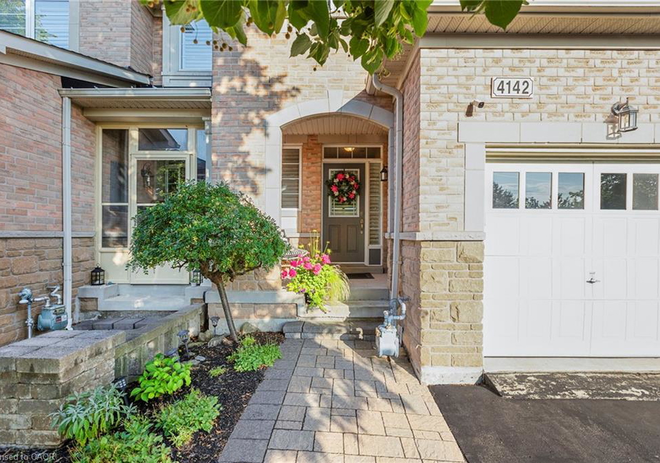 4142-judson-common-burlington-ontario-40859309