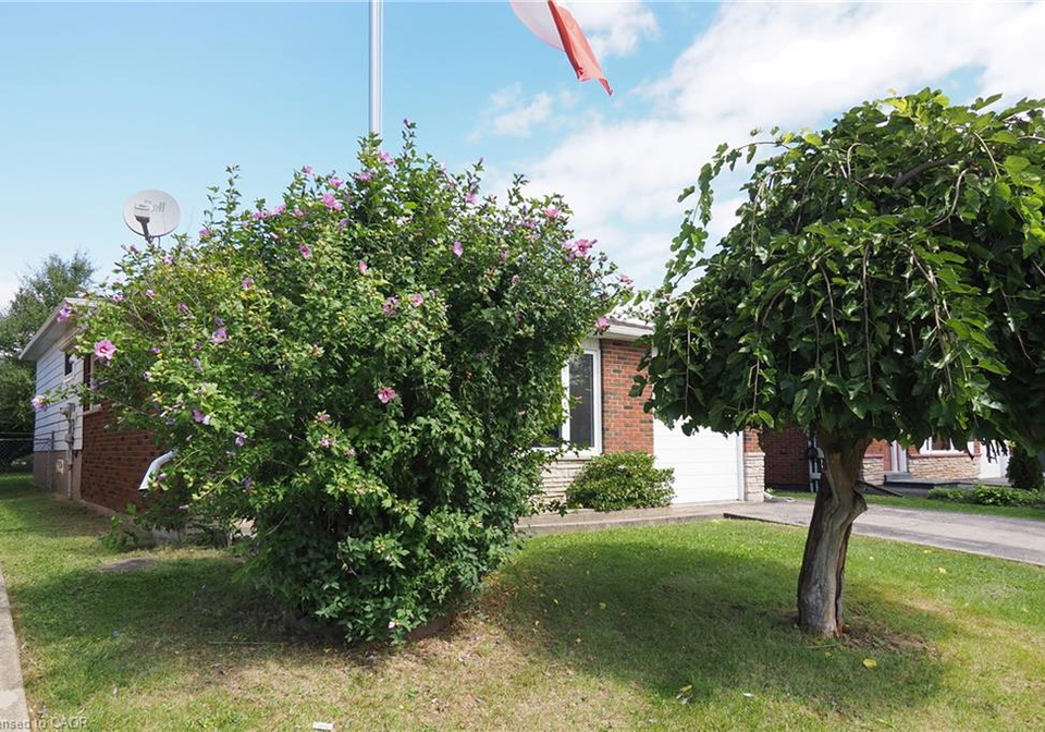 767-langs-drive-cambridge-ontario-40859311
