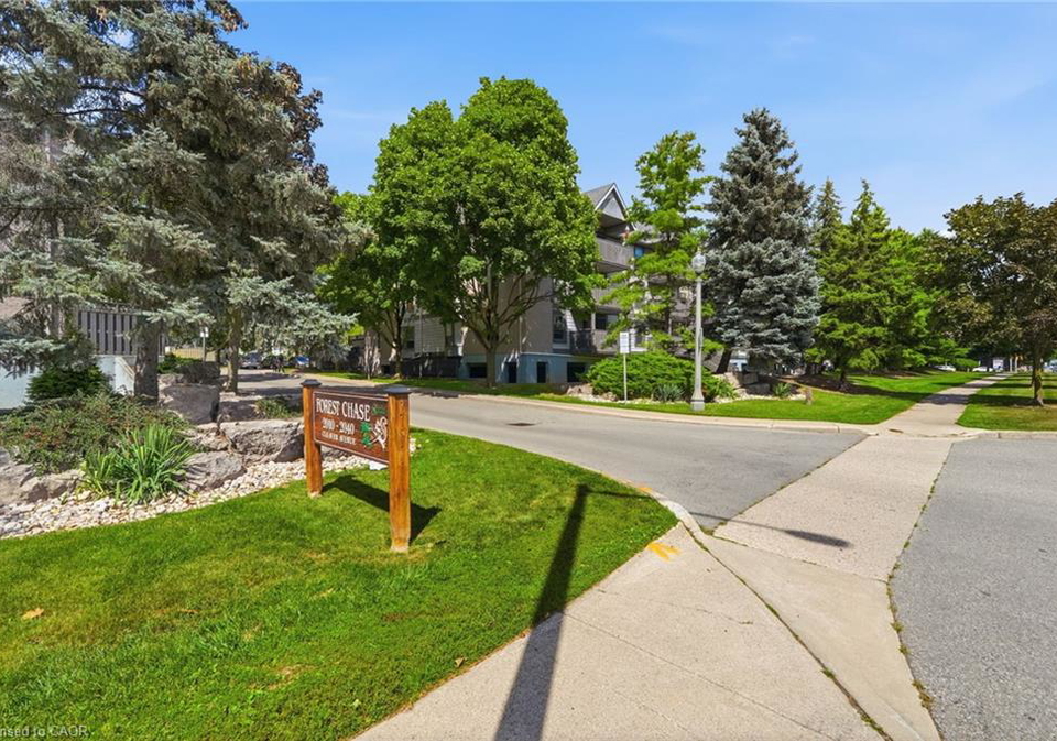 2020-cleaver-avenue-burlington-ontario-40859351